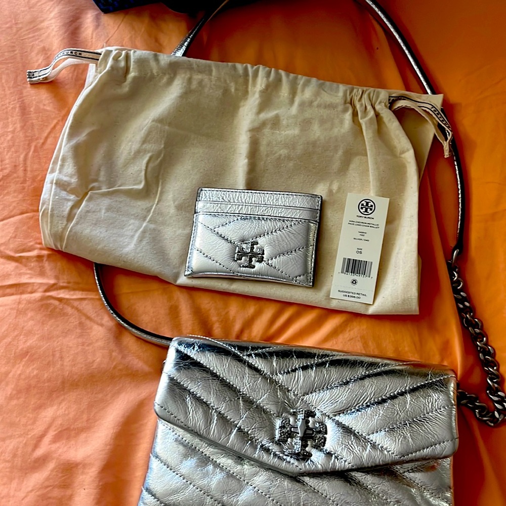 Beautiful Kira Chevron chain wallet with card holder authentic Tory Burch